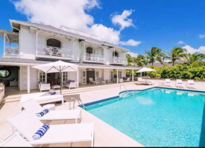 Purple Haze - Infinity Pool Holiday Home minutes from the Island's Best Beaches